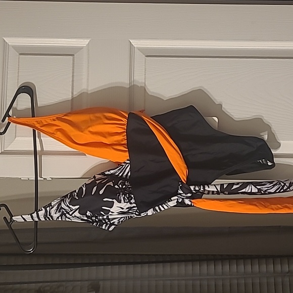 Swimsuit - Picture 1 of 2